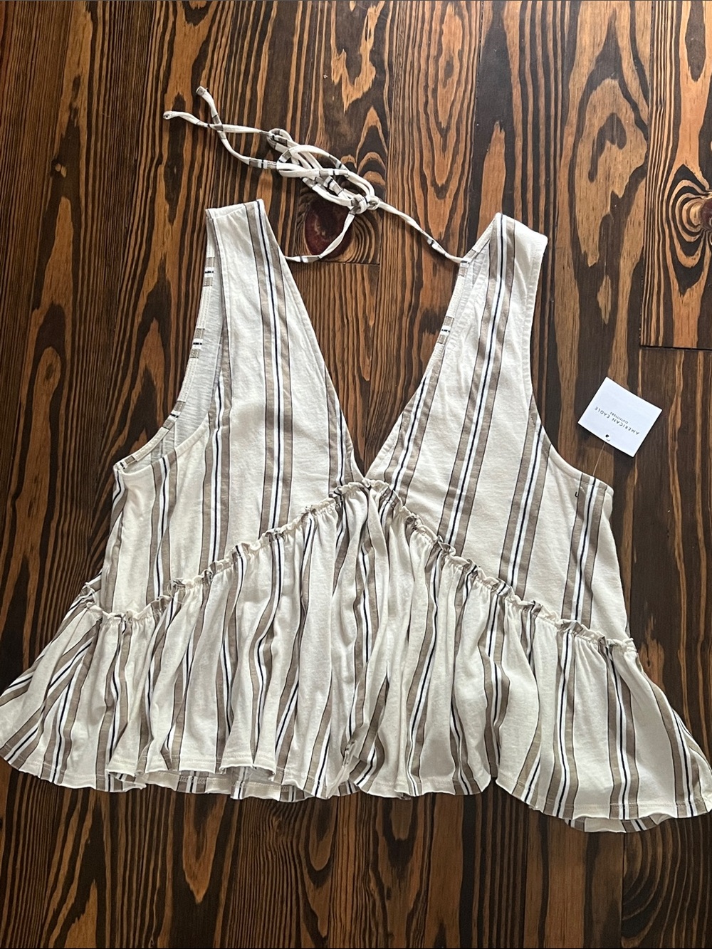 American Eagle NWT Striped Cream Ruffled V-Neck Women’s Top